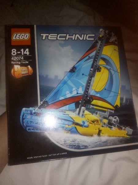 LEGO TECHNIC RACING YACHT, BRAND NEW, STILL SEALED ON BOX