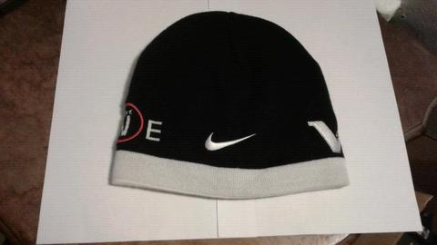 Nike Victory Red 1 Tour Knit Golf Beanie One Size fits all Brand New Perfect Condition