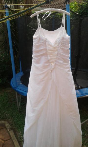 Hm bride'wedding dress and alot off extras