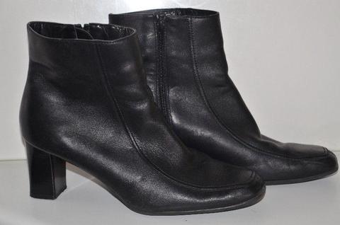 SALE! Brown Leather Ankle Boots (Size 6)