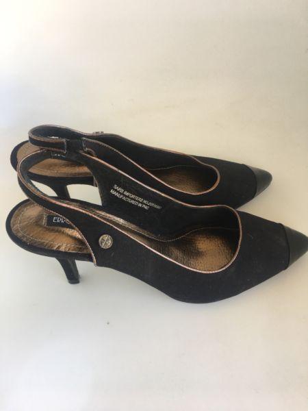 Ladies heels size 6