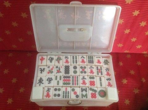 Chinese Tile Mah Jong Oriental Game Set in Case --R500
