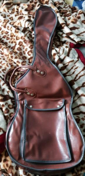 Leather guitar bag R200