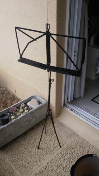 Music Sheet Stand