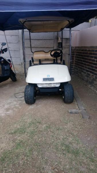 EZGO 4 SEATER GOLF CART ⛳