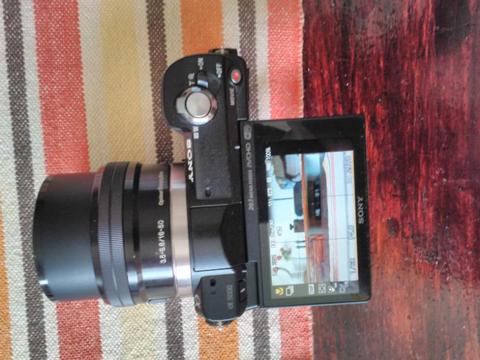 Sony ILCE 5000 Detachable Lense 20.1 mega pixels AVCHD wifi Camera