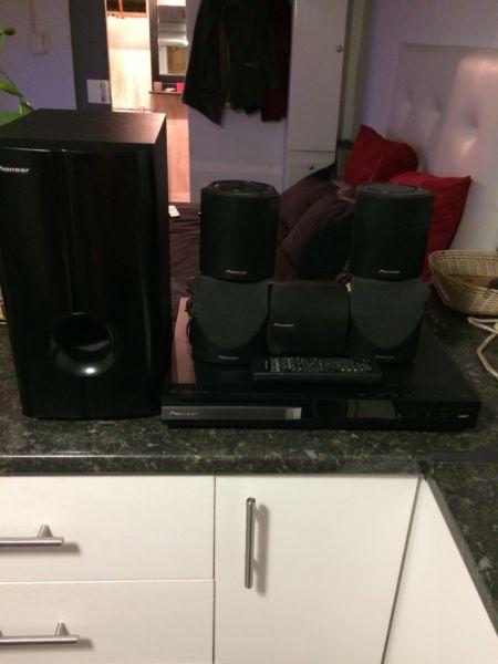Pioneer dvd home theater system,in immaculate condition