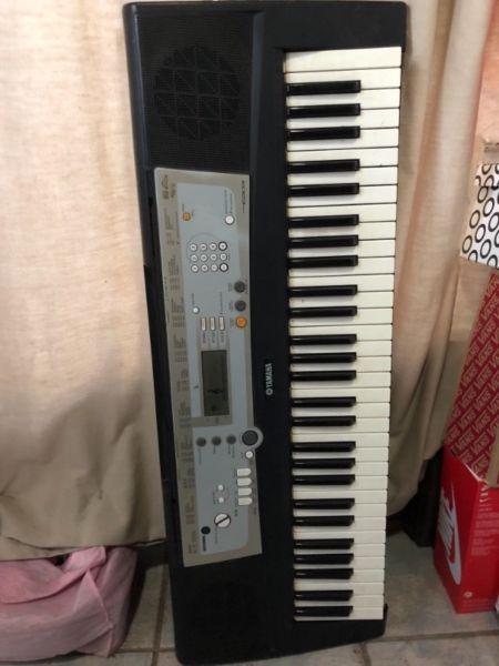 Yamaha Piano Keyboard