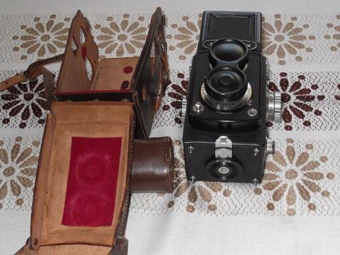 Vintage Halma Flex Camera