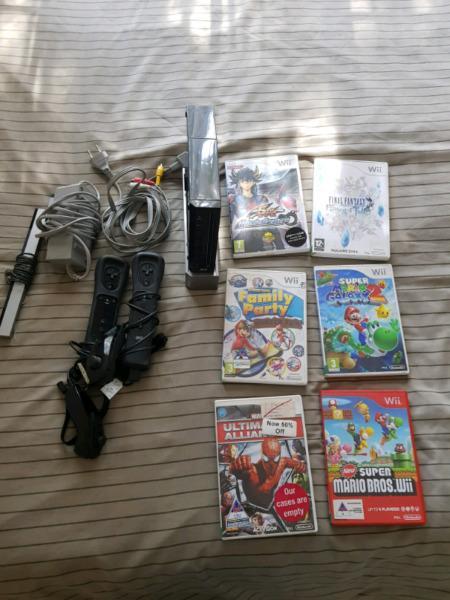 Wii console + 7 games