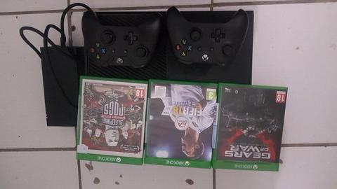 Xbox one with 3 games and 2 controllers