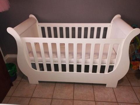 White Sleigh Cot For Sale