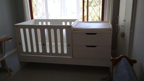 Room in a cot