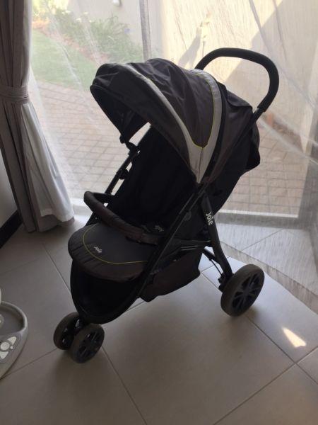 Joie Litetrax 3 Travel System with Joie I-Gemm Car Seat and Joie Isofix Gemm Base