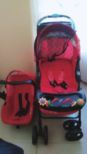 Red baby stroller ,good for boys n girls from 0 to 3 years,barely used