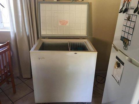 0GF180 Gas and Electric Chest Freezer