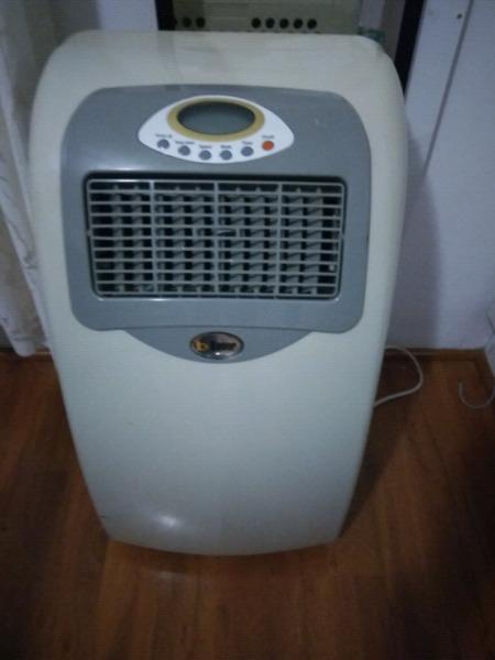 Air-conditioner, proper air conditioner with compressor