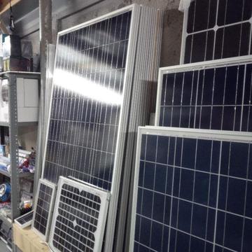 Solar panels, solar charge regulator / controller, Deep cycle Gel batteries