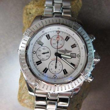 **SILVERTRUST** Breitling Super Avenger 48**SILVERTRUST** Montblanc Timewalker Extreme