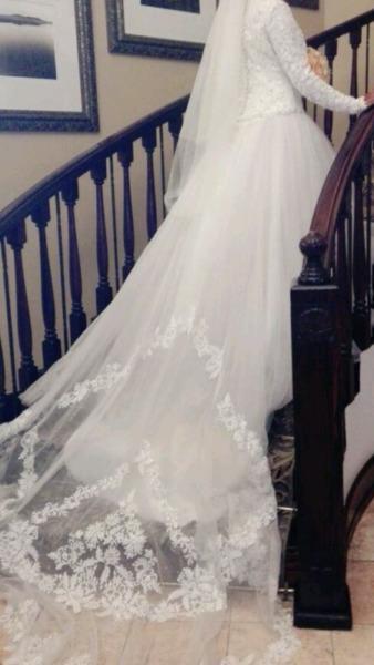 Wedding gown-In gorgeous light ivory