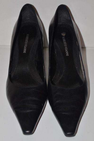 Classic Imported Italian Leather Kitten Heels (Size 7)