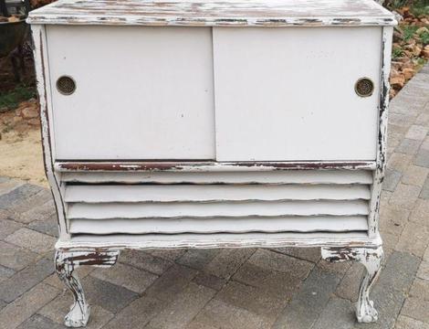 Ball & Claw Radiogram - not working J 4739