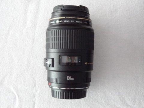 CANON EF 100 MM F 2.8 USM Macro Prime lens