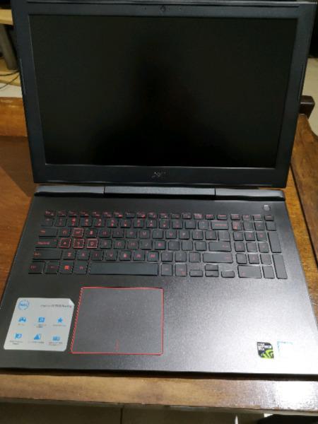 DELL INSPIRON 7577 GAMING NOTEBOOK RARELY USED