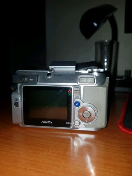 Fujifilm FinePix E550 Digital Camera
