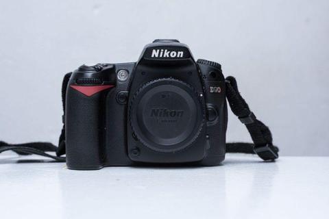 Nikon D90+ 18-105 DX Lens and accessories