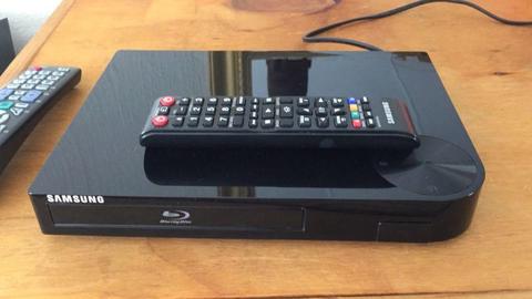 Still New blu-ray Samsung bought it for R3400 for your Tv