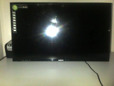 Sinotec 32 inch Led HD TV - cracked led