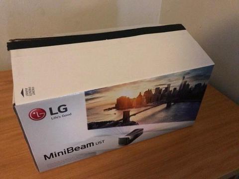 LG MiniBeam Ultra Short Throw PF1000U Projector