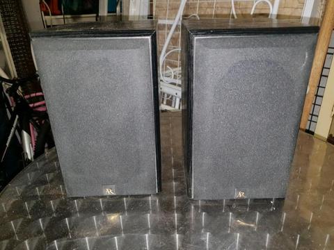 Acoustic Research AR R90 bookshelf speakers