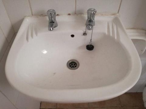 Sanware- basin with taps