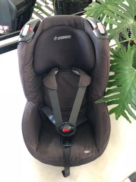 Baby car seats for sale!