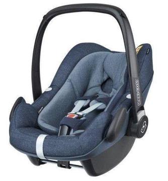 Maxi-Cosi Carseat and Iso-Fix Base