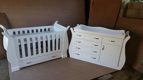 Sleigh Combo, Baby Cot and Compactum R5499,00 - Sur 21