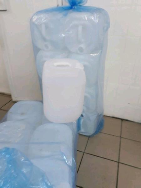 Plastic container 25 liter for sale R 80