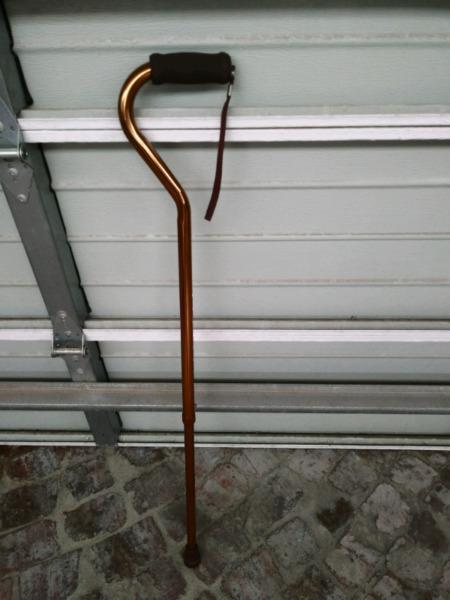 Aluminium walking stick for the elderly