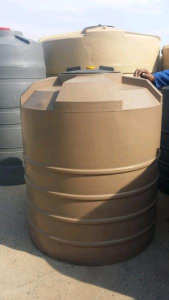 Water tanks @ super low prices ! We deliver!