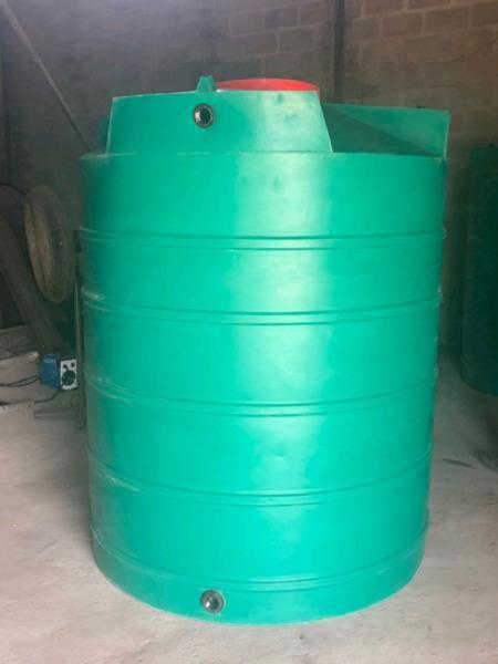2500 Liter UV Layered Water Tanks Available
