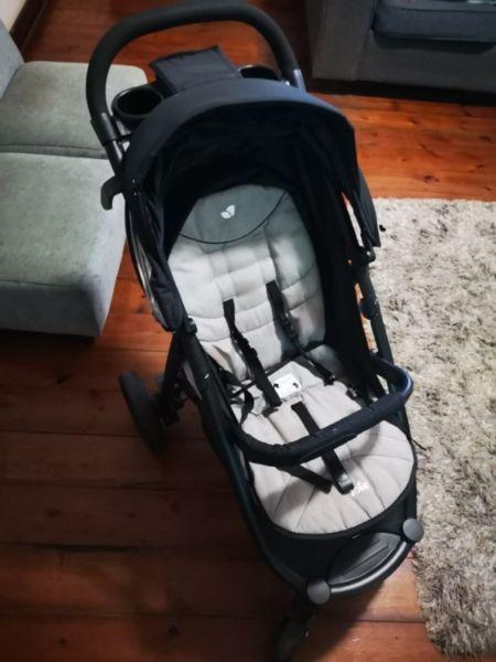 Joie litetrax 4 pram