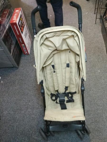 Koelstra Simba Pram Light Brown in Colour Still in a very good condition and easy to fold up