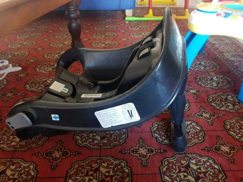 Car seat base (Graco)