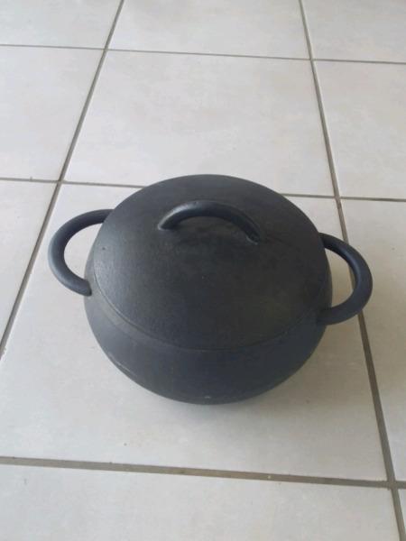 Cast iron pot - Basecamp