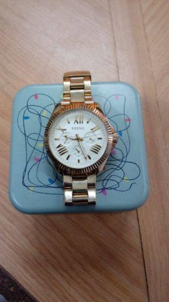 FOSSIL GOLD WATCH