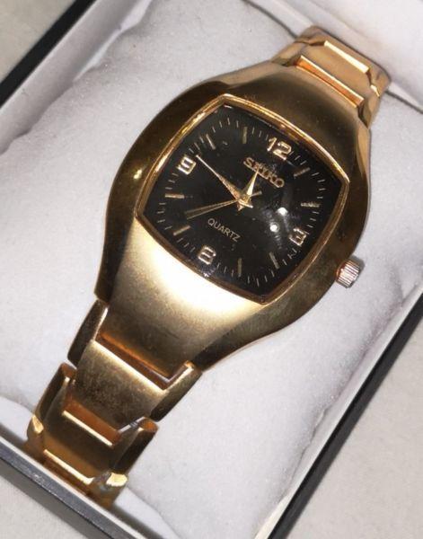 Gold Toned Pre owned seiko Gents watch