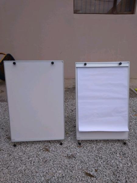 WHITE BOARD WITH FLIP CHART ON ADJUSTABLE TRIPOD LEGS