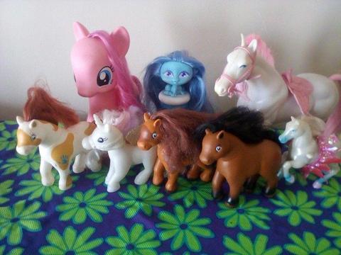 Pony and horse toys